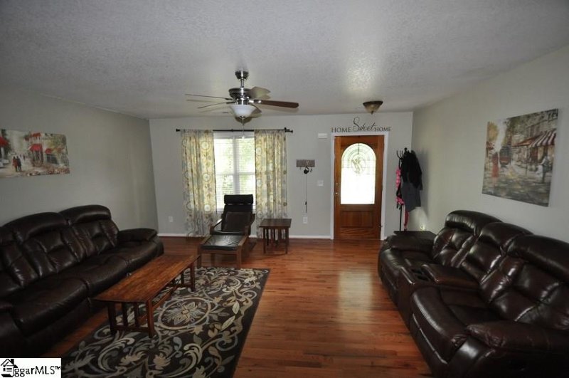 Property image 5 at 10 Laurelhurst Court, Greer, SC 29650