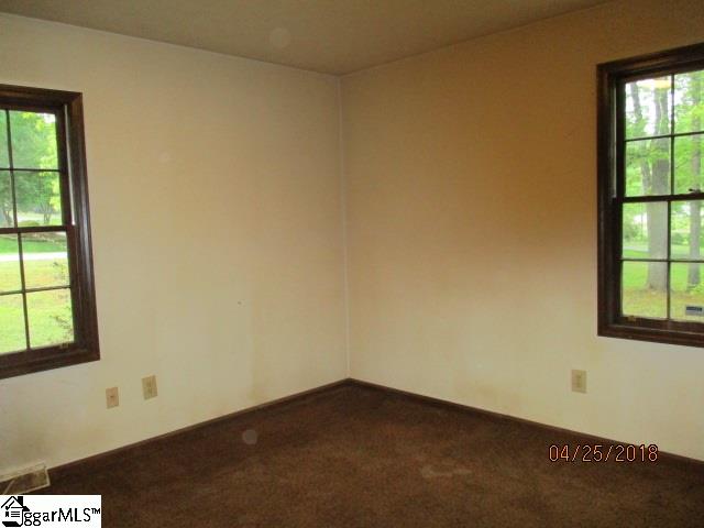 Property image 3 at 104 Tar Boulevard, Greenville, SC 29605