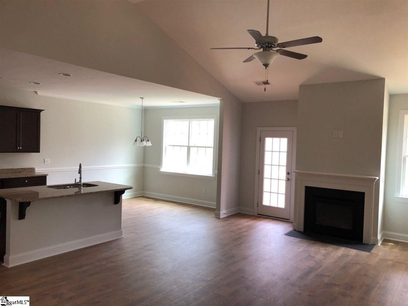 Property image 2 at 338 Jonesville Road, Simpsonville, SC 29681