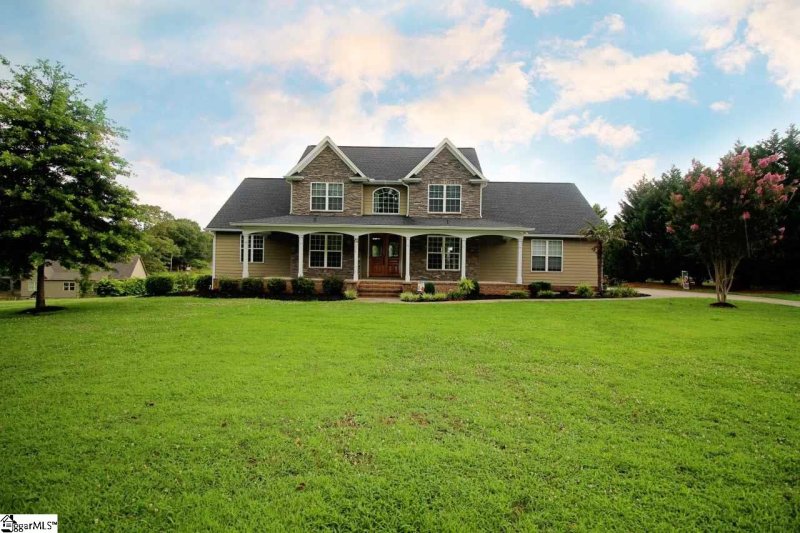 Property image 2 at 236 Ridgeland Drive, Six Mile, SC 29682