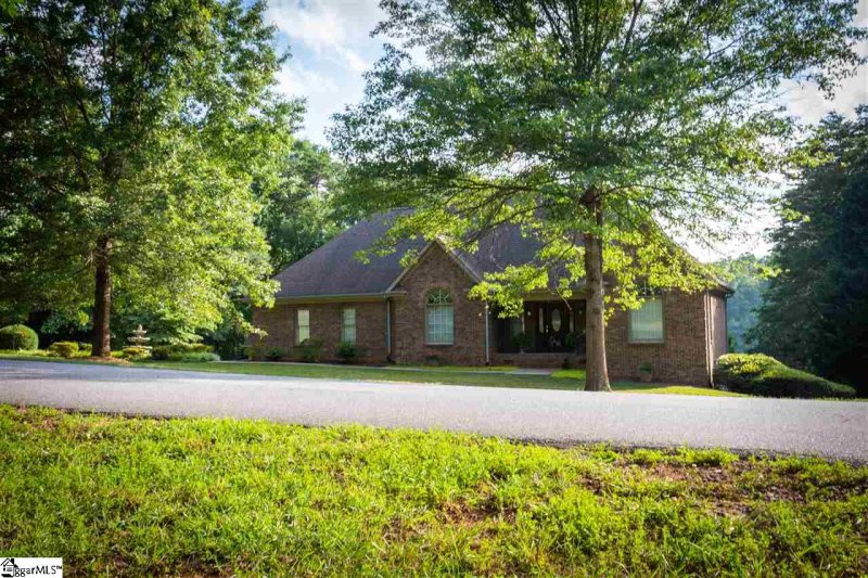 Property image 2 at 104 Lakewood Court, Inman, SC 29349