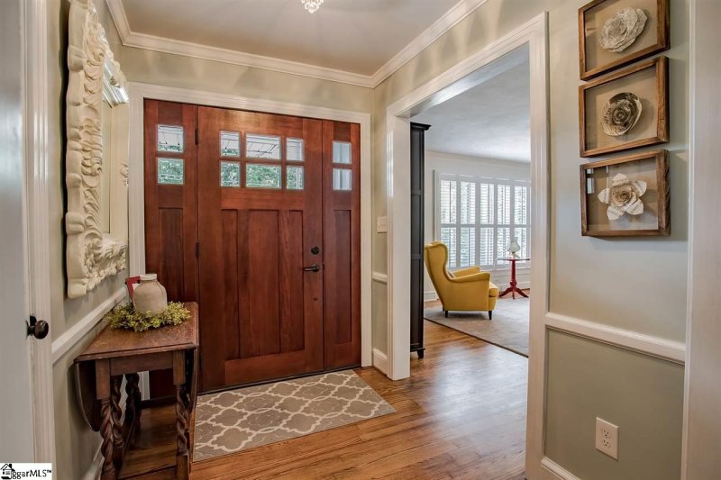 Property image 3 at 8 Indian Springs Drive, Greenville, SC 29615