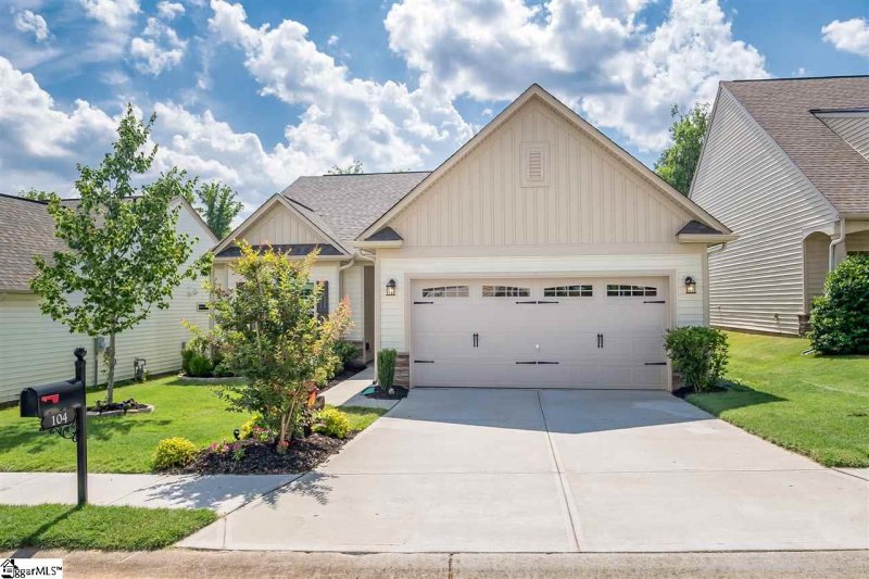 Property image 2 at 104 Penrith Court, Simpsonville, SC 29681