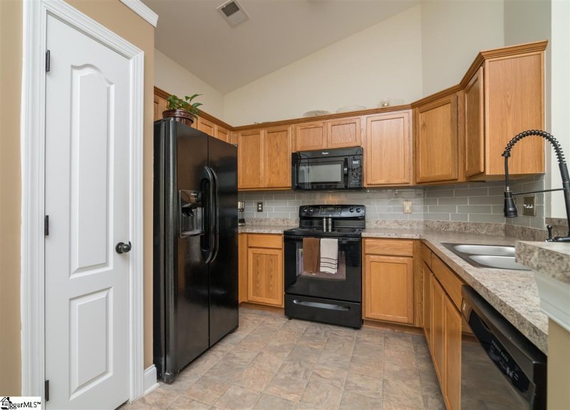 Property image 5 at 104 Penrith Court, Simpsonville, SC 29681