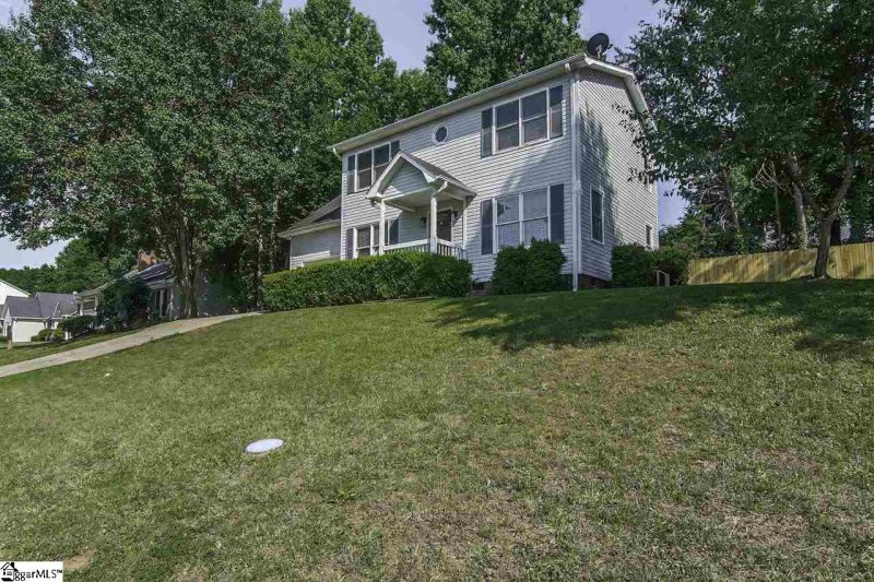Property image 5 of 237 Waterbury Court in Ambergate, Simpsonville, SC 29680