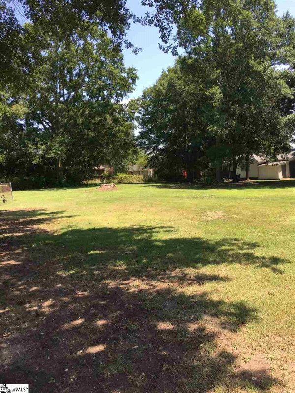 Property image 2 at 102 Dianne Avenue, Simpsonville, SC 29681