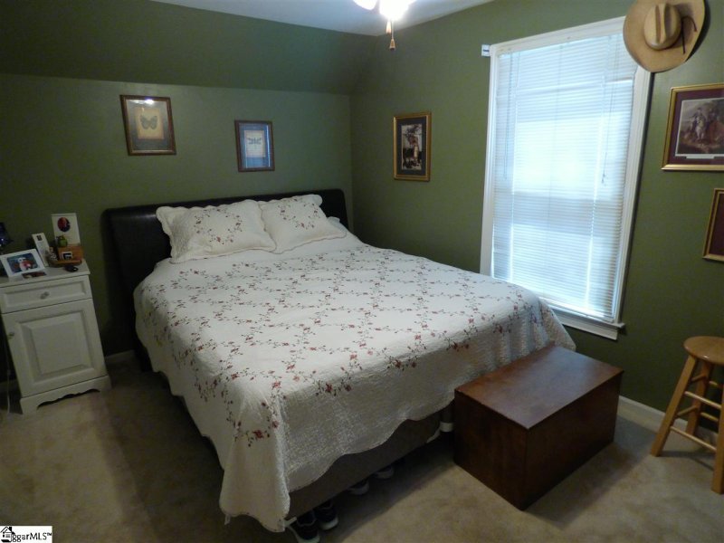 Property image 3 at 10 Richden Court, Taylors, SC 29687