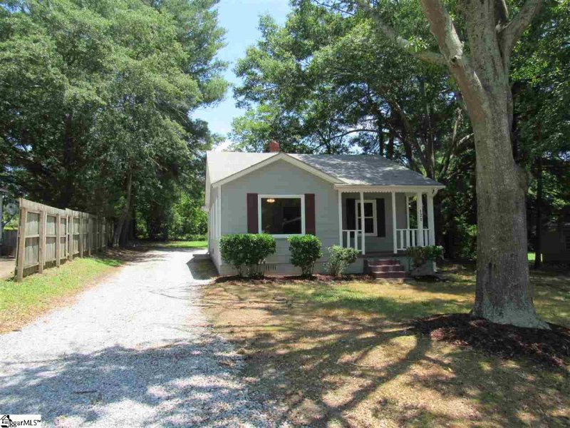 Property image 2 at 121 ROPER Street, Easley, SC 29640
