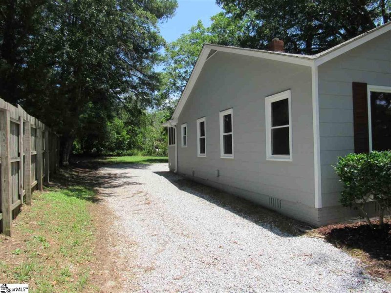 Property image 4 at 121 ROPER Street, Easley, SC 29640