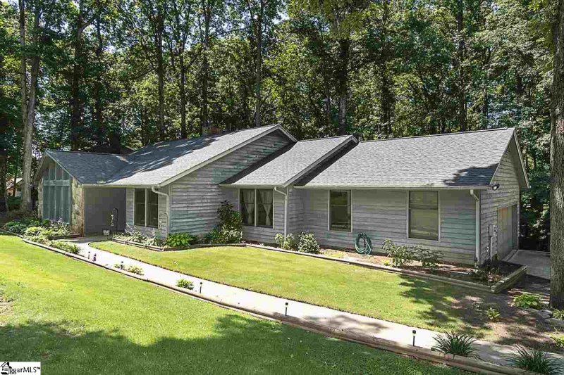Property image 3 at 104 Warrington Drive, Easley, SC 29642