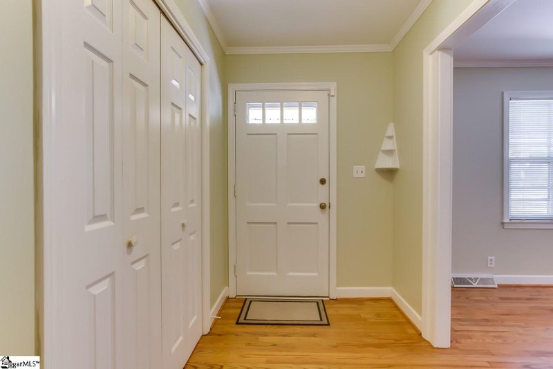 Property image 3 at 4 Kimberly Lane, Taylors, SC 29687