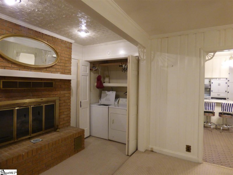 Property image 2 at 208 S Wingate Road, Greenville, SC 29605