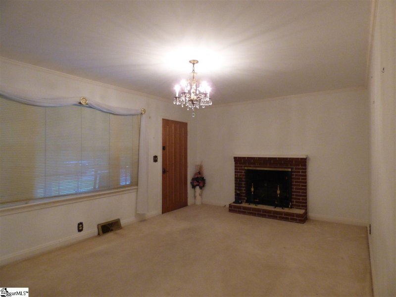 Property image 4 at 208 S Wingate Road, Greenville, SC 29605