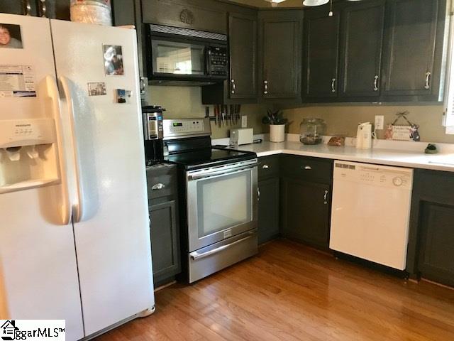 Property image 4 at 105 Village Court, Greer, SC 29651