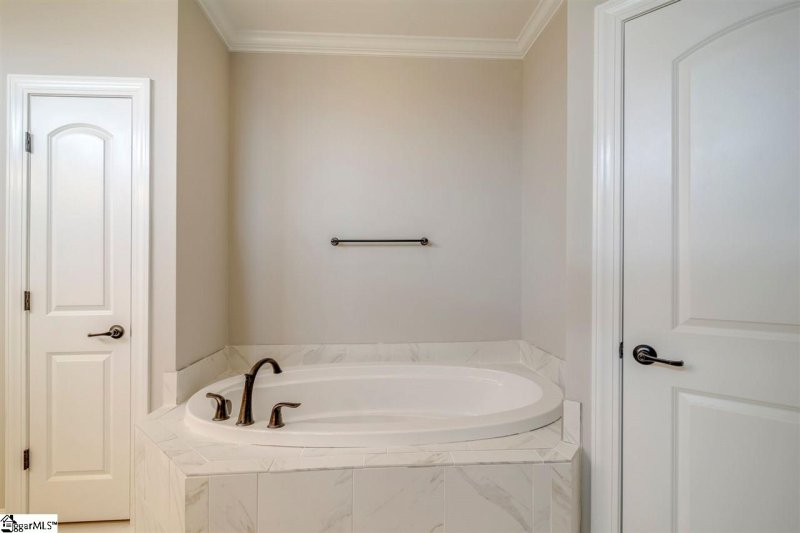 Property image 5 at 204 Crestgate Way, Easley, SC 29642