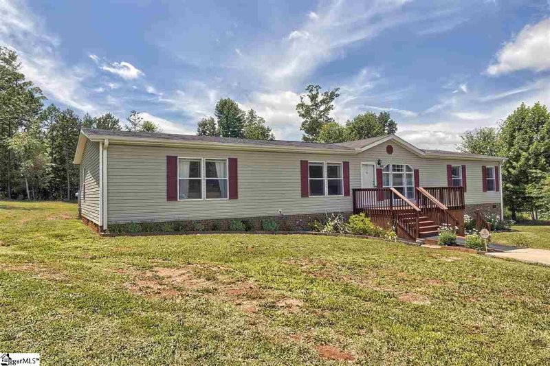Property image 2 at 305 Floral Wood Way, Pelzer, SC 29669