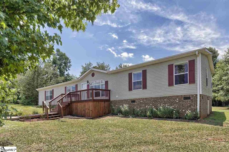 Property image 3 at 305 Floral Wood Way, Pelzer, SC 29669