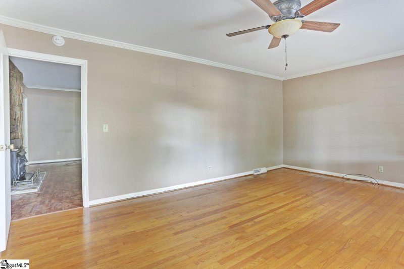 Property image 4 at 110 Highland Road, Duncan, SC 29334