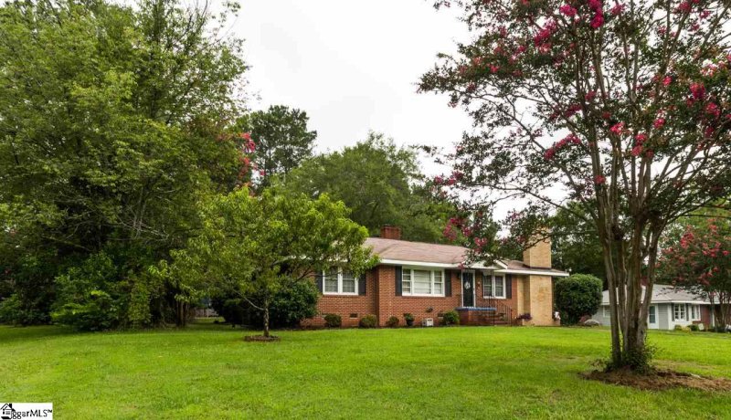 Property image 2 at 710 Adams Street, Seneca, SC 29678