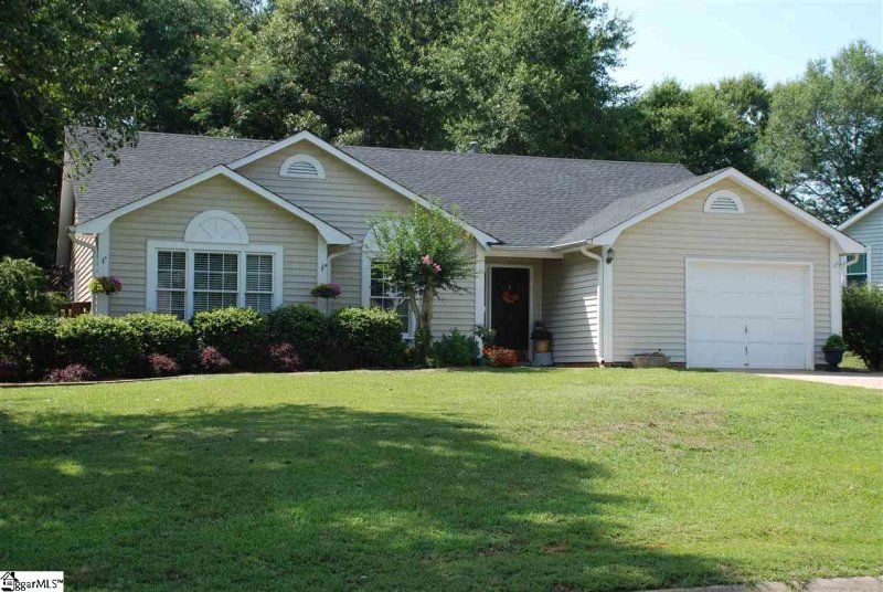 Property image 2 at 30 Chinaberry Lane, Simpsonville, SC 29680