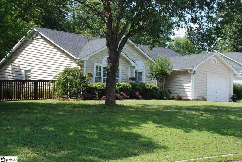 Property image 3 at 30 Chinaberry Lane, Simpsonville, SC 29680