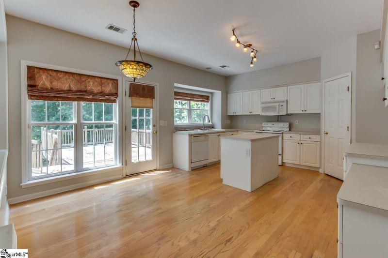 Property image 4 at 12 S Antigo Court, Greer, SC 29650