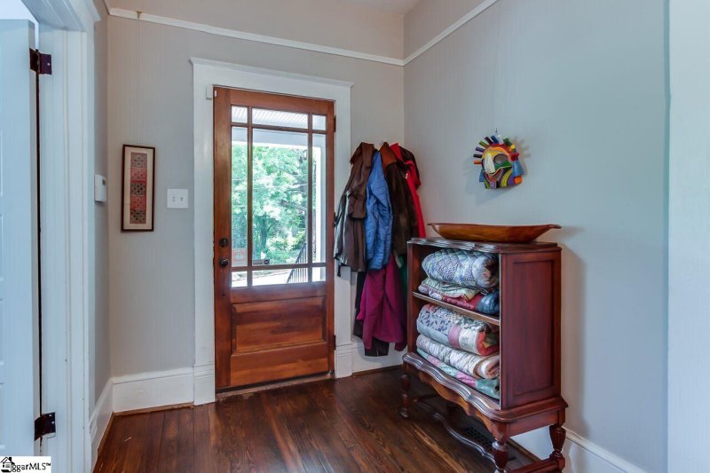 Property image 3 at 113 Ebaugh Avenue, Greenville, SC 29607