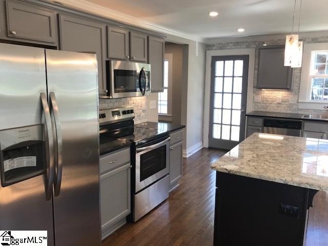 Property image 2 at 310 S Texas Avenue, Greenville, SC 29611