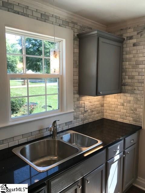 Property image 3 at 310 S Texas Avenue, Greenville, SC 29611