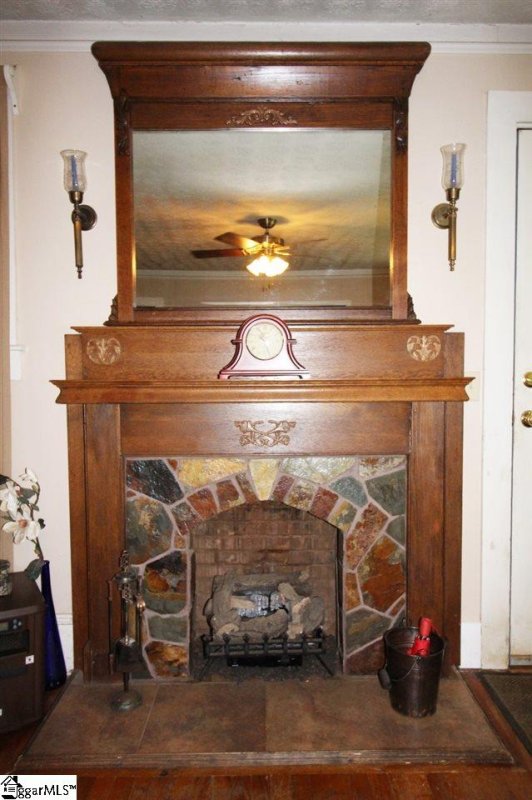 Property image 4 at 303 Crane Avenue, Greenville, SC 29617