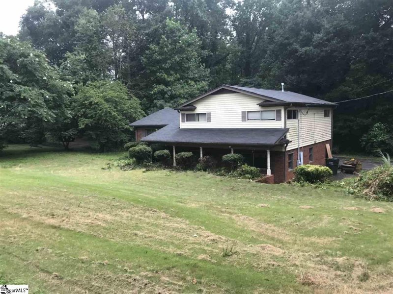 Property image 2 at 128 Bellview Drive, Taylors, SC 29687