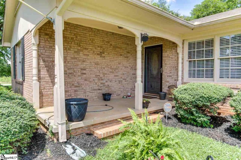 Property image 4 at 104 James Street, Easley, SC 29642