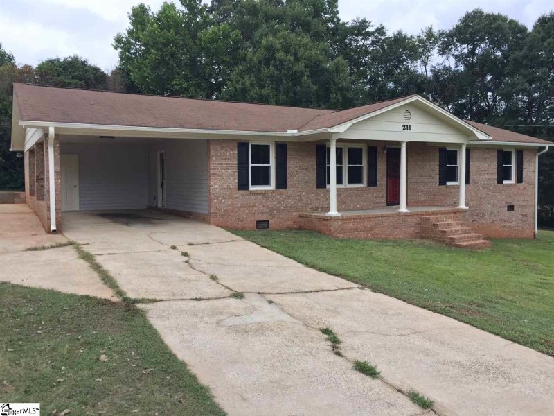 Property image 3 at 211 Bentwood Drive, Piedmont, SC 29673-7955