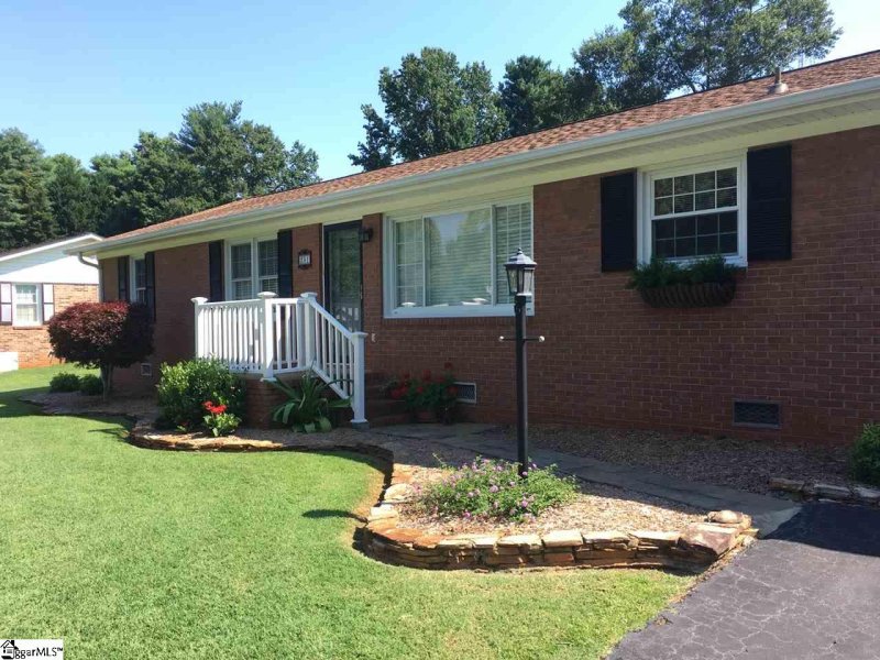 Property image 3 at 231 Overhill Drive, Duncan, SC 29334