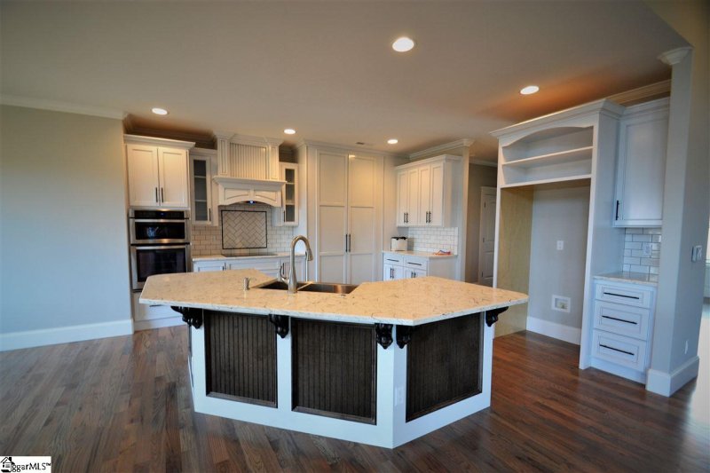 Property image 5 at 317 La Novia Court, Boiling Springs, SC 29316