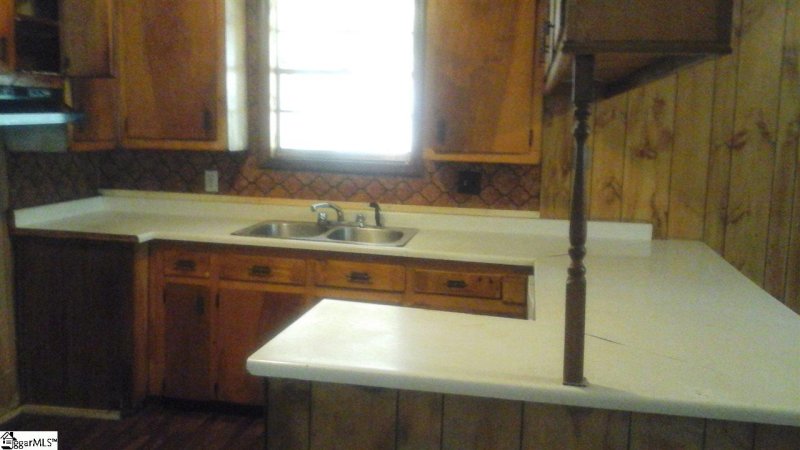 Property image 3 at 107 Blossom Drive, Greenville, SC 29605