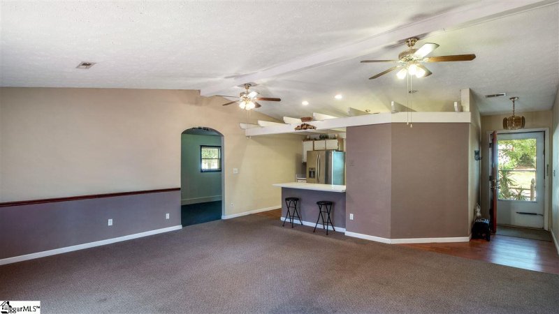 Property image 2 at 903 Antioch Church Road, Greenville, SC 29605