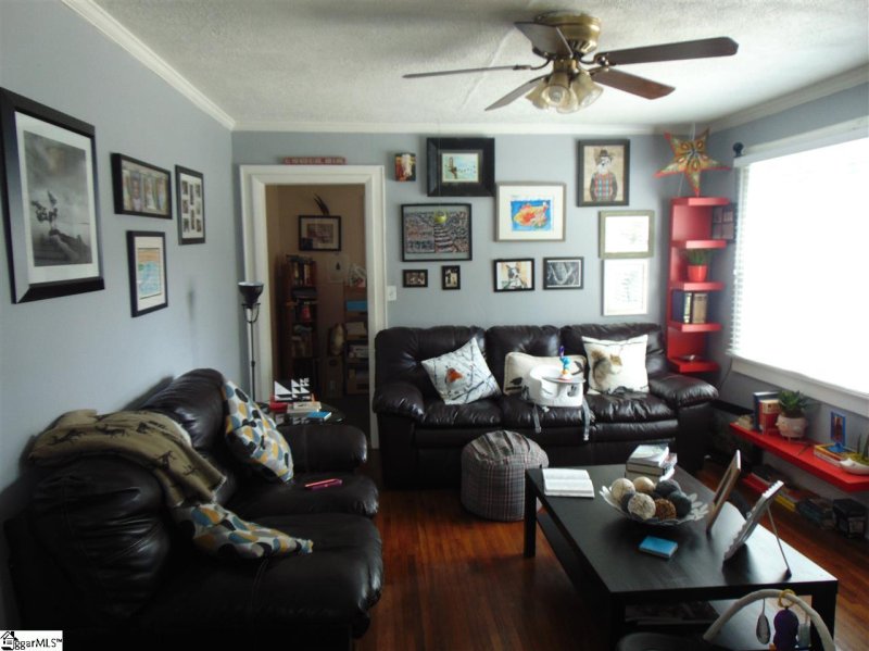 Property image 3 at 9 Brookview Circle, Greenville, SC 29605