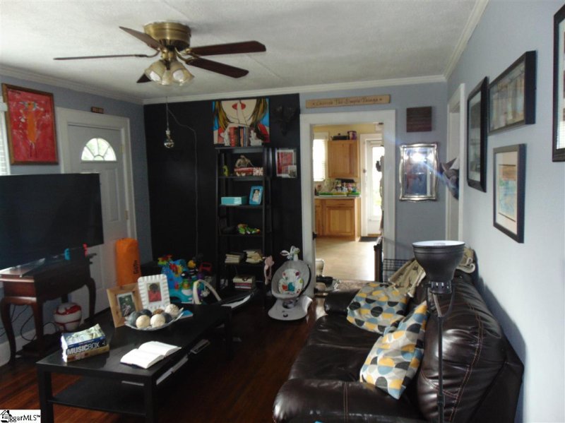 Property image 4 at 9 Brookview Circle, Greenville, SC 29605