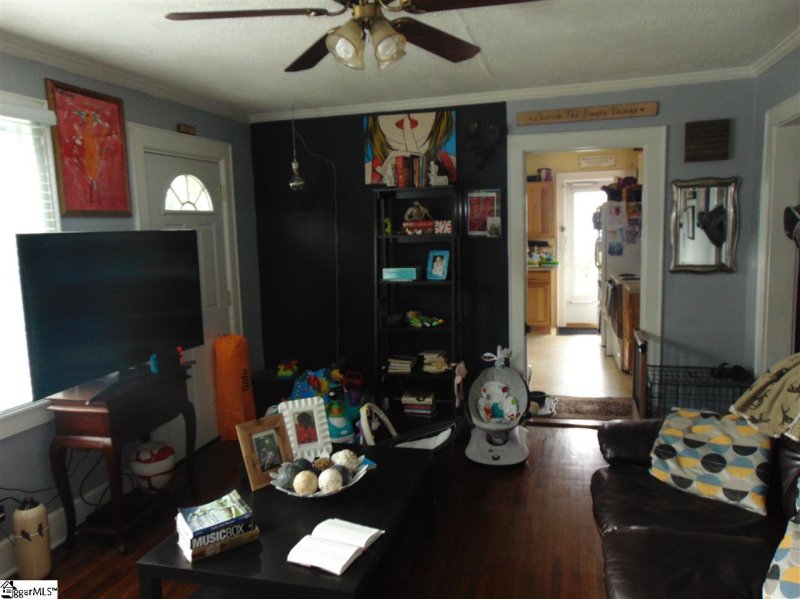 Property image 5 at 9 Brookview Circle, Greenville, SC 29605