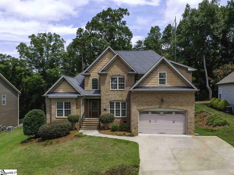 Property image 2 at 100 Carolina Oaks Drive, Fountain Inn, SC 29644
