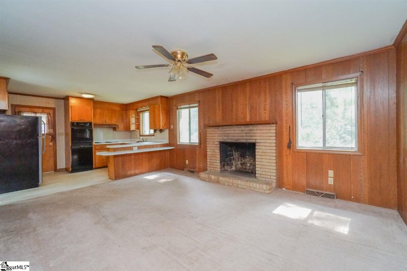 Property image 5 at 111 Avon Drive, Taylors, SC 29687