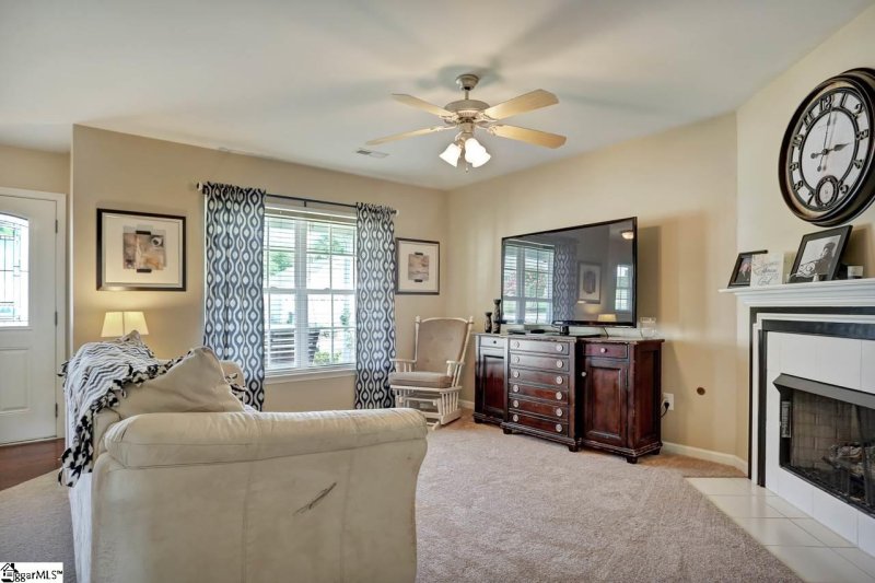 Property image 5 at 102 Maximus Drive, Greer, SC 29651