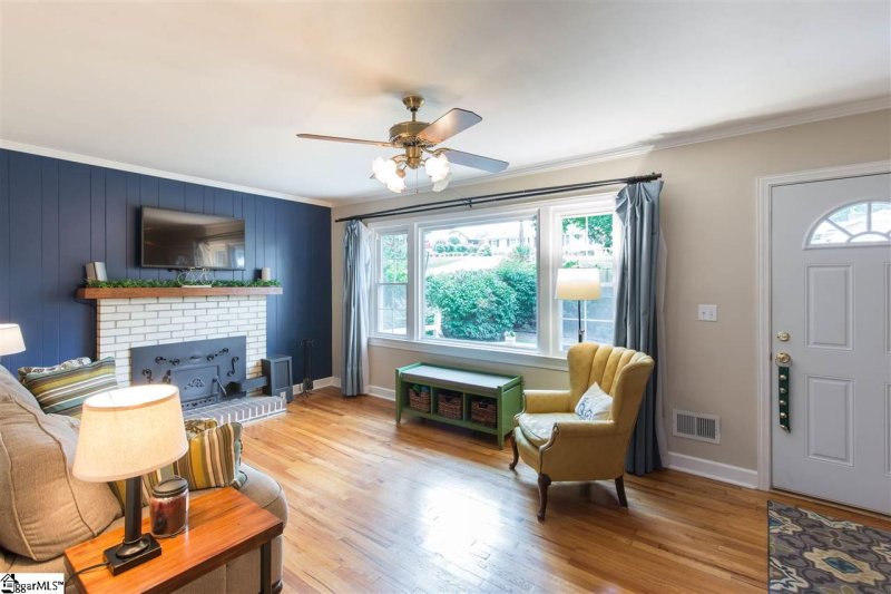 Property image 2 at 23 Conway Drive, Greenville, SC 29615