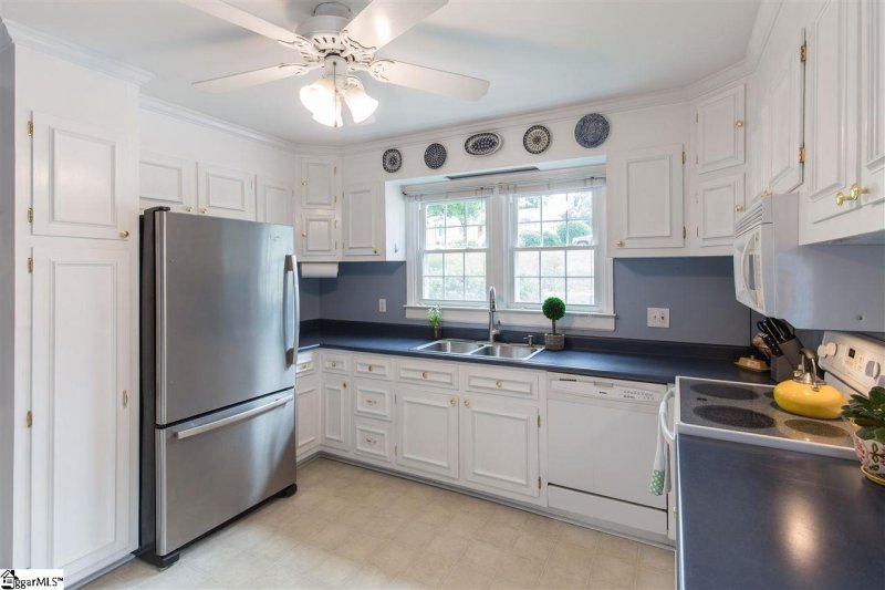 Property image 3 at 23 Conway Drive, Greenville, SC 29615