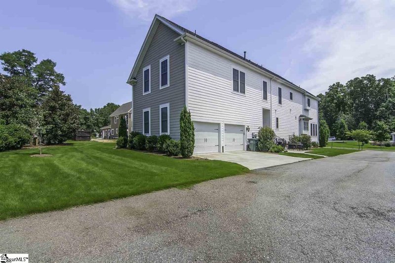 Property image 4 at 200 Grandmont Court, Greer, SC 29650