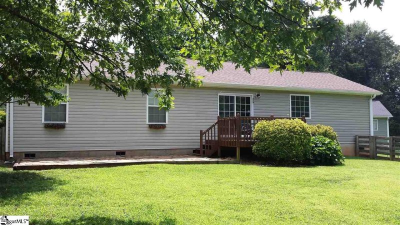 Property image 4 at 405 Panther Court, Greer, SC 29651