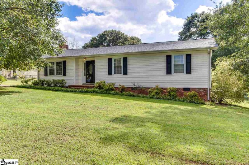 Property image 2 at 109 Country Glen, Pelzer, SC 29669