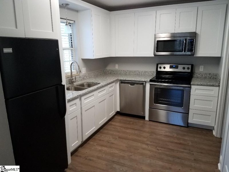 Property image 4 at 116 shady tree Drive, Taylors, SC 29687