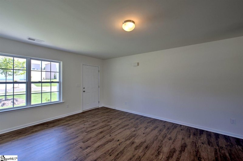 Property image 4 at 502 Heathridge Lane, Piedmont, SC 29673